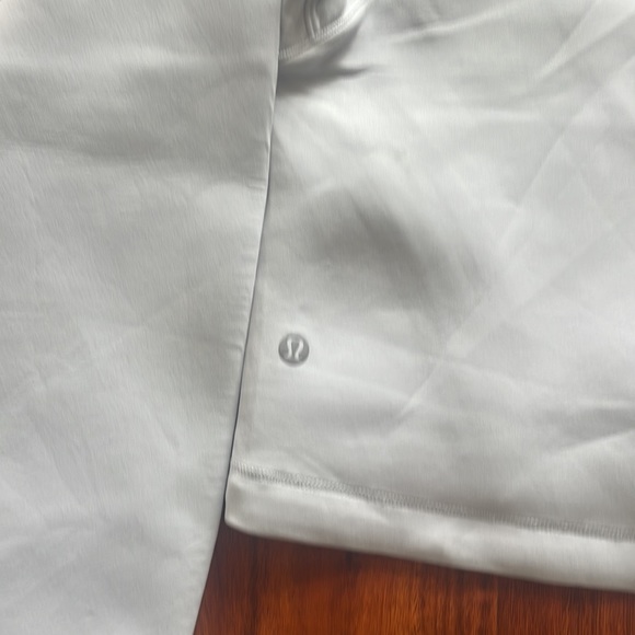 Lululemon nylon hooded sweatshirt.s size 4 - Picture 3 of 4